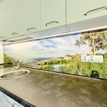 Nad Morzem, Jas 公寓